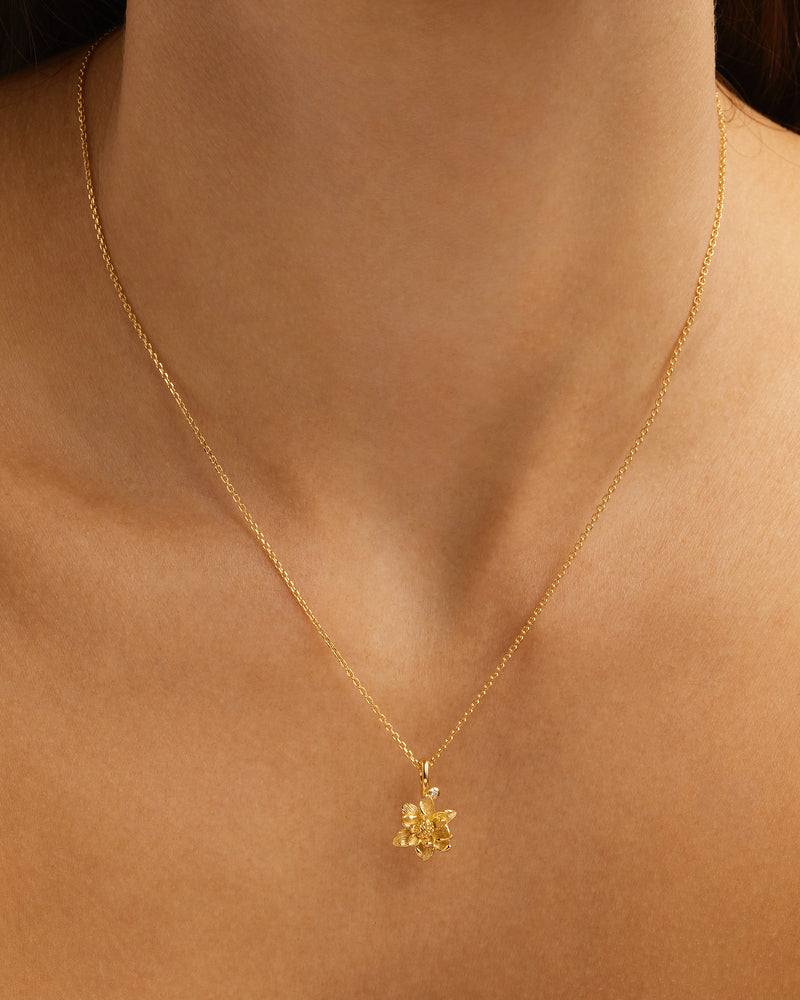 By Charlotte Birth Flower Necklace Water Lily - July, Gold