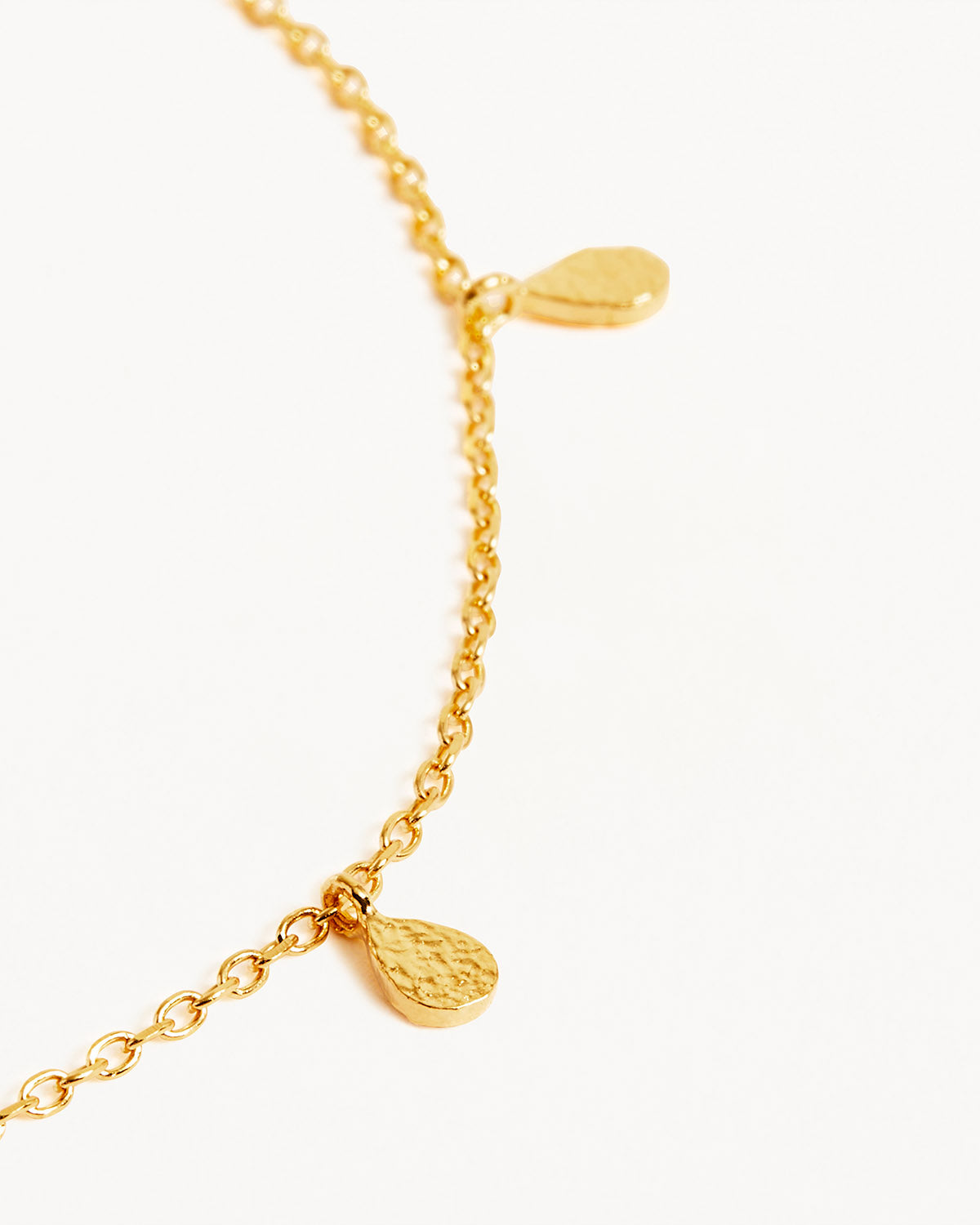 By Charlotte Grace Choker, Gold
