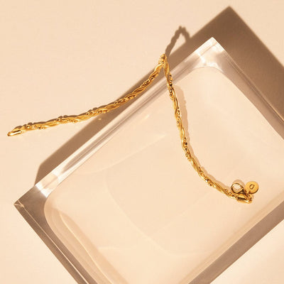 Daisy London Shrimps Twist Chain Bracelet, Gold